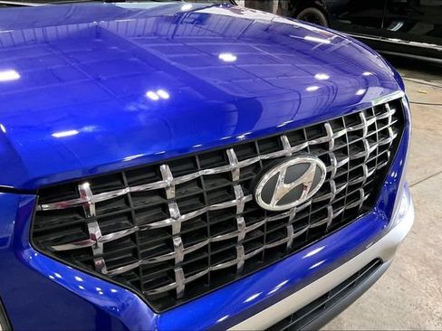 Used 2023 Hyundai Venue SEL FWD image 28