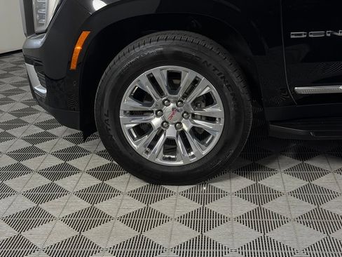 Used 2025 GMC Yukon Denali AWD/4WD image 11