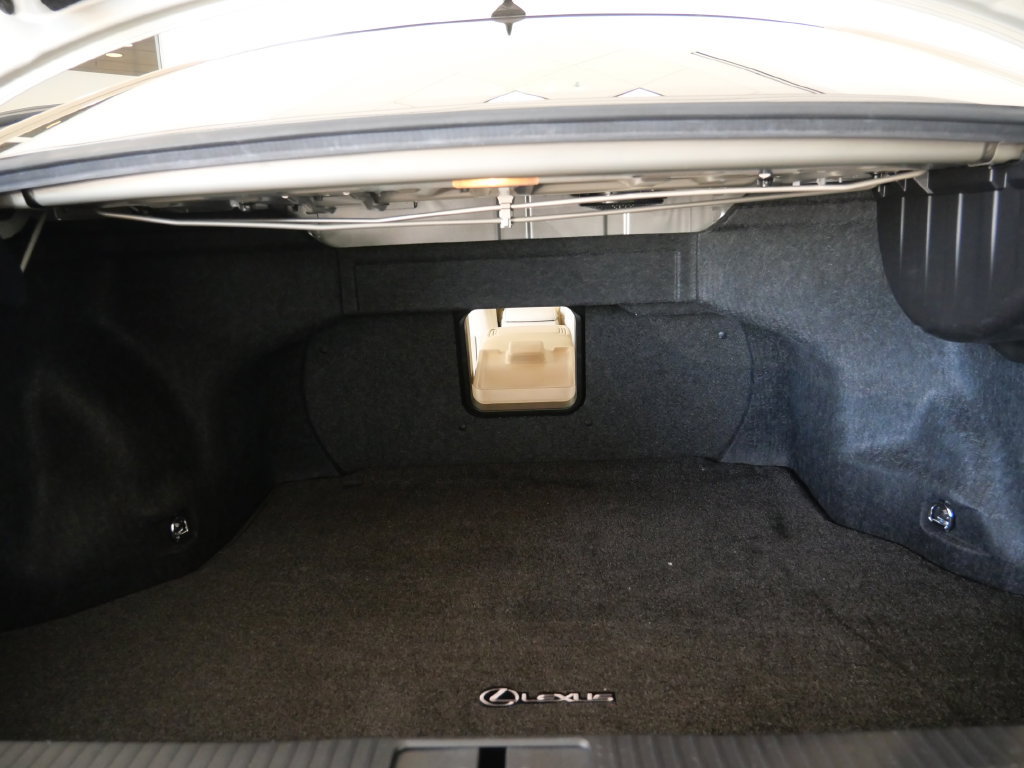 Used 2015 Lexus ES 350 w/ Ultra Luxury Package FWD image 28