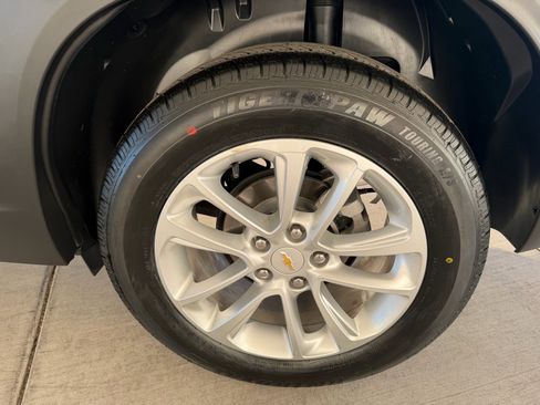 Used 2024 Chevrolet TrailBlazer LS w/ LS Convenience Package image 27