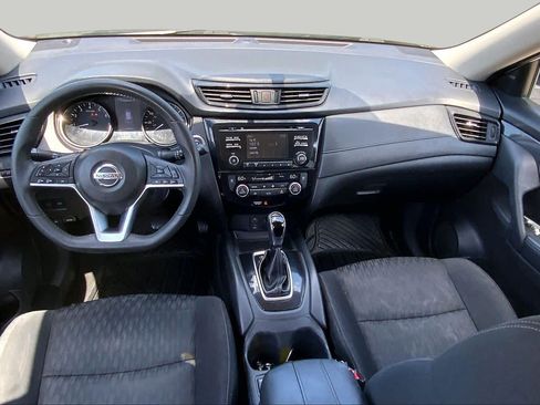 Used 2017 Nissan Rogue SV FWD image 14