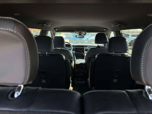 Used 2023 Jeep Grand Cherokee L Altitude image 10