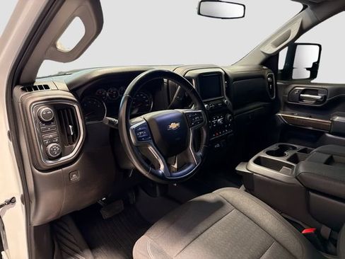 Used 2023 Chevrolet Silverado 2500 LT AWD/4WD image 9
