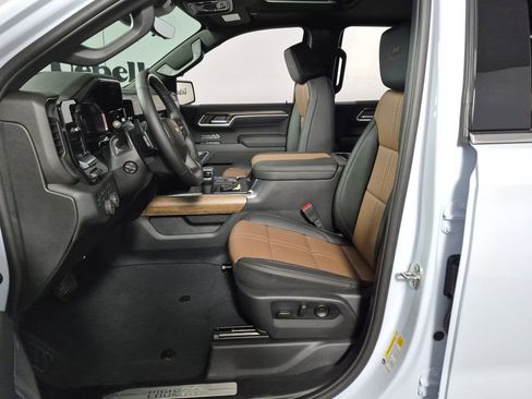 New 2026 Chevrolet Silverado 1500 High Country AWD/4WD image 9