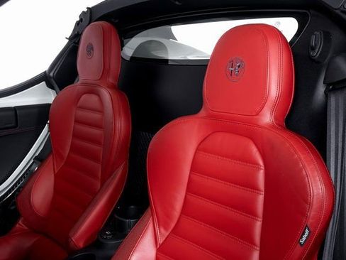 Used 2019 Alfa Romeo 4C Spider RWD image 17