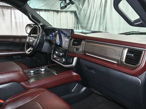 Used 2023 Ford Expedition Limited AWD/4WD image 65