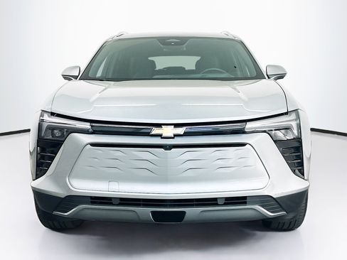 Used 2024 Chevrolet Blazer EV LT AWD/4WD image 2