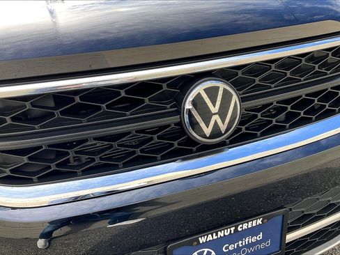 Certified 2023 Volkswagen Taos S image 30
