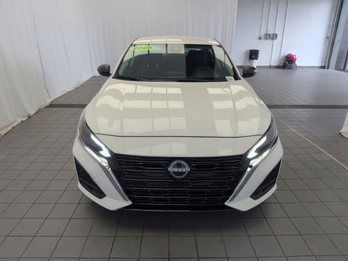Used 2025 Nissan Altima 2.5 S FWD image 2