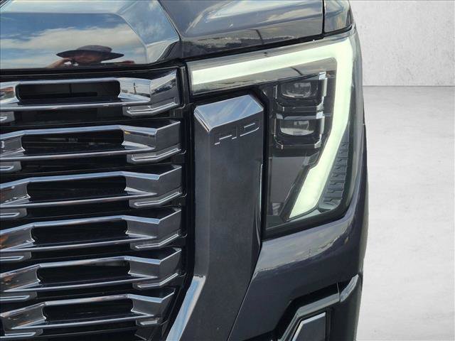 Used 2024 GMC Sierra 2500 Denali Ultimate w/ Max Trailering Package AWD/4WD image 9