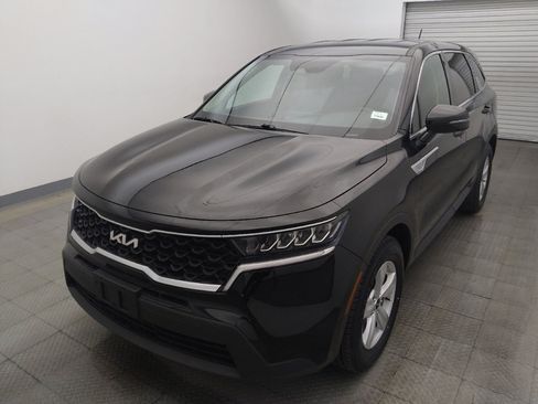 Used 2023 Kia Sorento LX FWD image 15