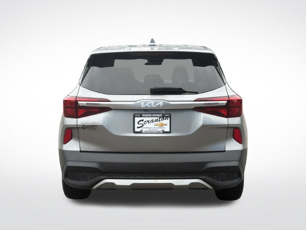 Used 2023 Kia Seltos LX AWD/4WD image 6