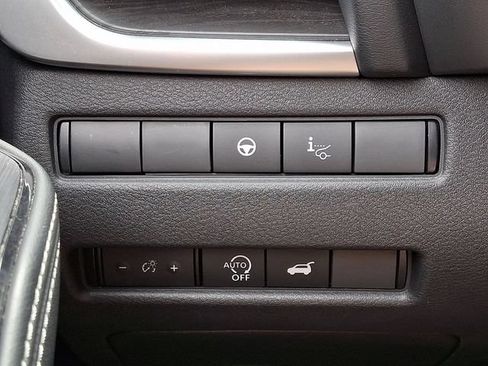 Used 2023 Nissan Rogue Platinum w/ Platinum Premium Package AWD/4WD image 26
