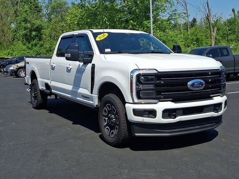 Used 2026 Ford F350 Platinum AWD/4WD image 2