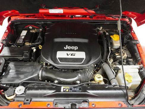 Used 2017 Jeep Wrangler Unlimited Sahara w/ Dual Top Group image 9