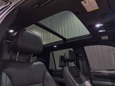 Used 2021 Chevrolet Tahoe RST w/ Luxury Package AWD/4WD image 29