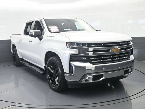 Used 2022 Chevrolet Silverado 1500 LTZ w/ Technology Package RWD image 9
