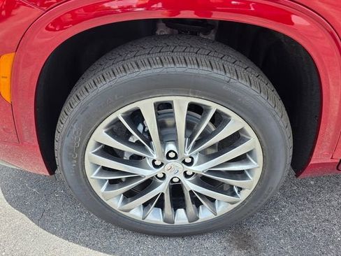 New 2026 Buick Enclave Avenir w/ Super Cruise Package FWD image 9