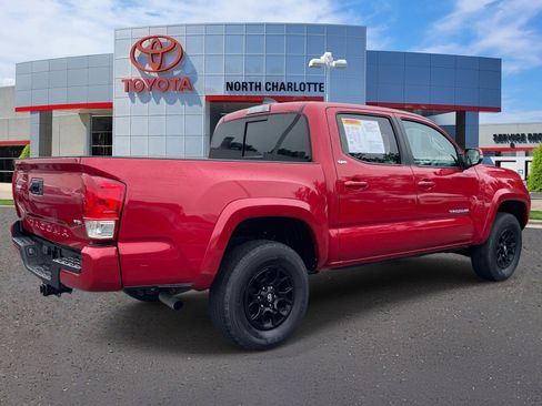 Used 2022 Toyota Tacoma SR5 RWD image 6