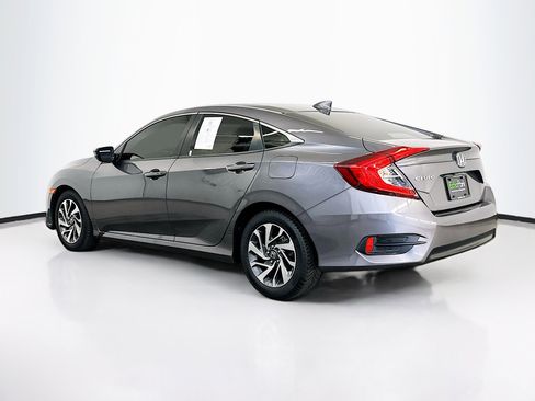 Used 2018 Honda Civic EX image 5