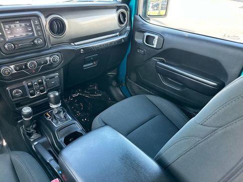 Used 2019 Jeep Wrangler Unlimited Sport S image 22