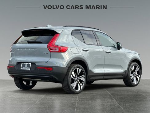 New 2026 Volvo XC40 B5 Ultra w/ Climate Package image 2