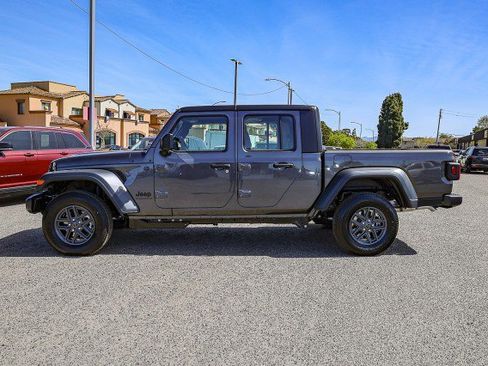 New 2026 Jeep Gladiator Sport image 8