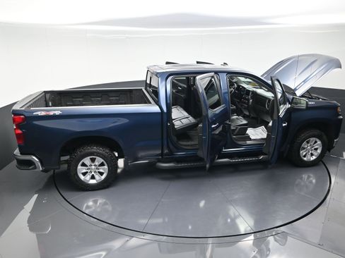 Used 2020 Chevrolet Silverado 1500 LT w/ Convenience Package image 14