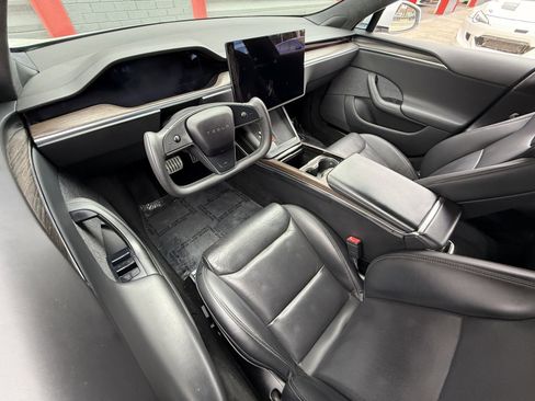 Used 2022 Tesla Model S image 17