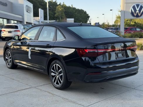 New 2025 Volkswagen Jetta SE image 11