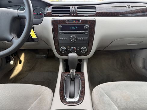 Used 2012 Chevrolet Impala LS image 21