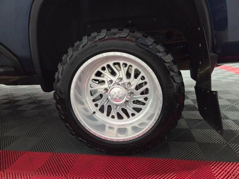 Used 2022 Chevrolet Silverado 2500 LT w/ Convenience Package image 84