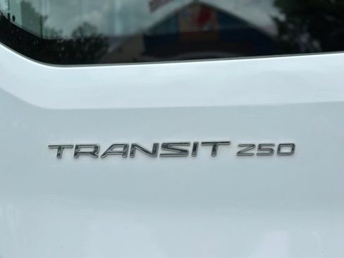 Used 2020 Ford Transit 250 Medium Roof RWD image 24