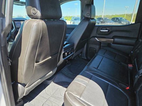 Used 2019 Chevrolet Silverado 1500 High Country w/ Technology Package AWD/4WD image 27