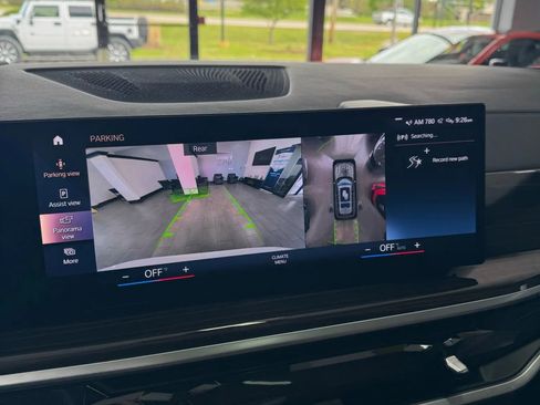 Used 2023 BMW X7 xDrive40i w/ Premium Package image 44