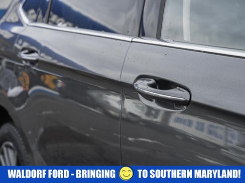 Used 2019 Ford Edge Titanium w/ Cold Weather Package image 16