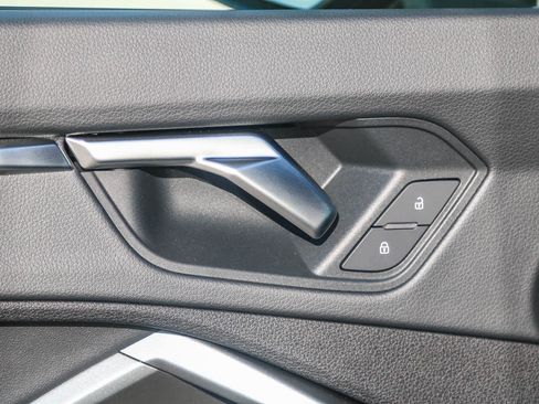 New 2025 Audi Q3 2.0T Premium image 34