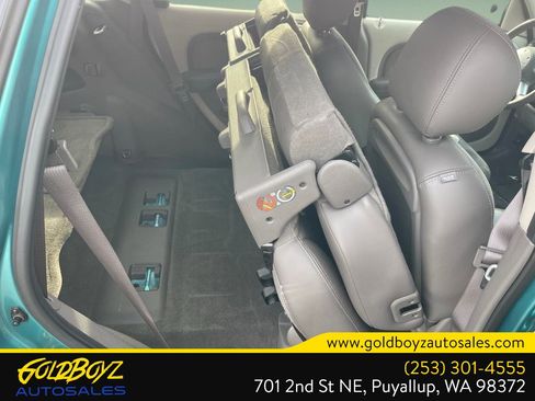 Used 2004 Chrysler PT Cruiser Limited w/ Chrome Accents Group image 27