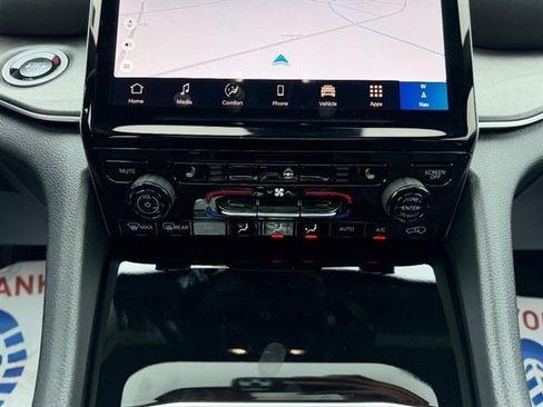 New 2025 Jeep Grand Cherokee L Limited image 18