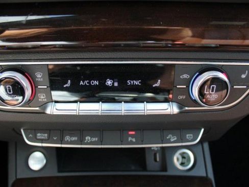 Used 2018 Audi Q5 2.0T Premium Plus w/ Premium Plus Package image 33