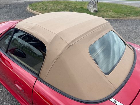 Used 2001 MAZDA MX-5 Miata image 23