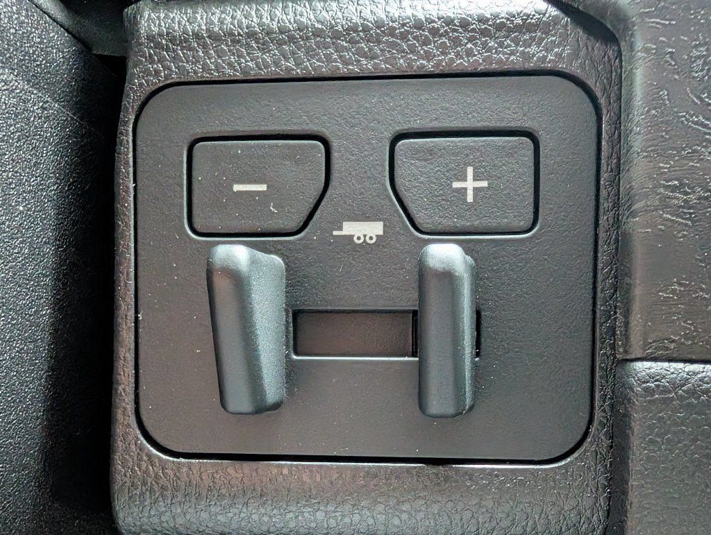 Used 2026 Toyota Tacoma Limited AWD/4WD image 21