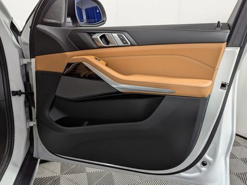 Used 2025 BMW X5 xDrive40i w/ Premium Package image 31