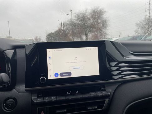 Used 2025 Toyota Camry LE image 21