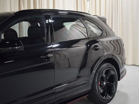 New 2025 Bentley Bentayga AWD/4WD image 8