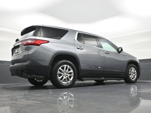 Used 2020 Chevrolet Traverse LS FWD image 33