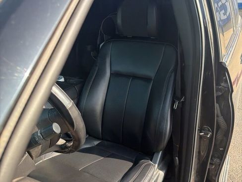 Used 2021 Ford Expedition XLT RWD image 5