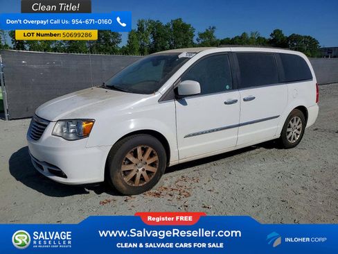 Used 2016 Chrysler Town & Country Touring w/ Driver Convenience Group image 1