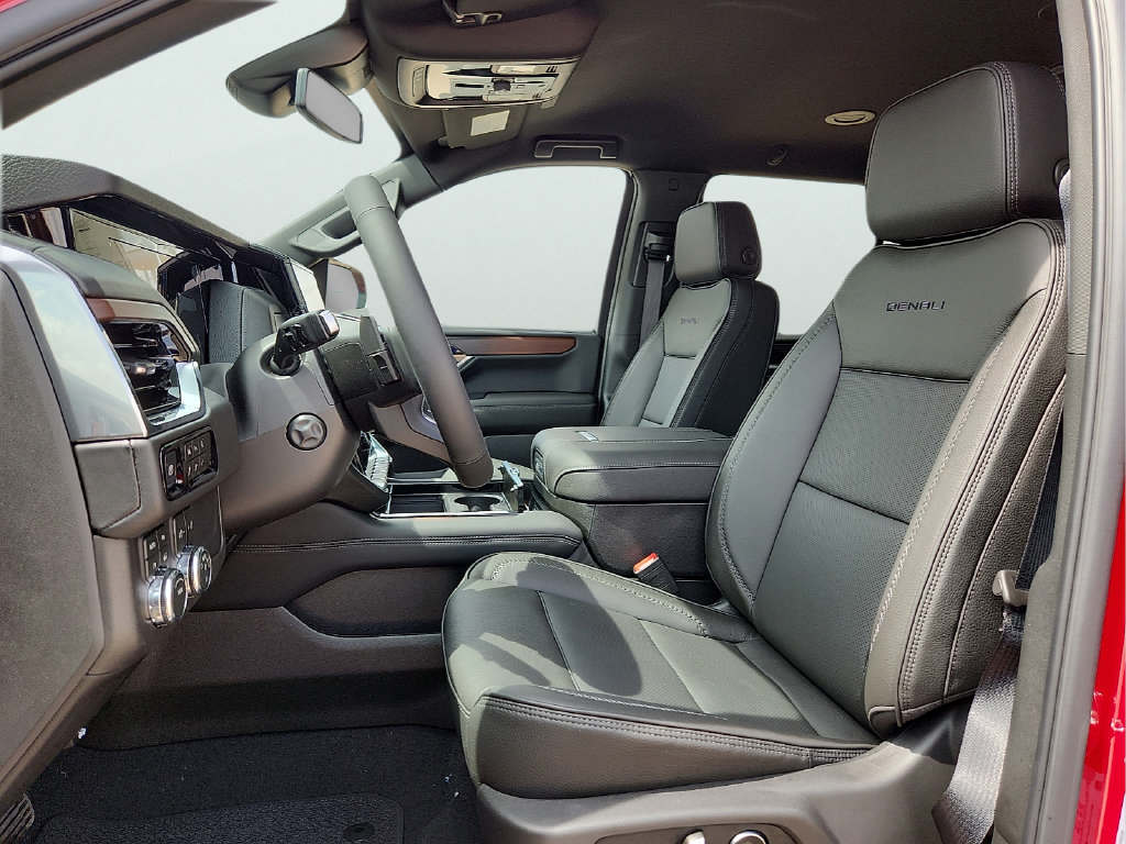 New 2026 GMC Yukon Denali AWD/4WD image 17