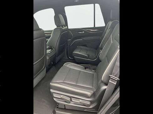Used 2021 Cadillac Escalade Premium Luxury AWD/4WD image 9